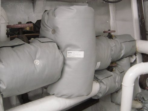 Couverture isolante pour navire